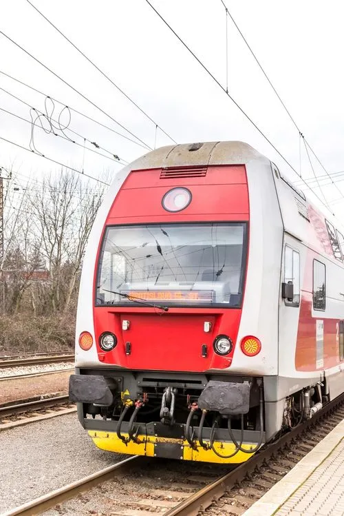 Elektrická jednotka so systémom PIS